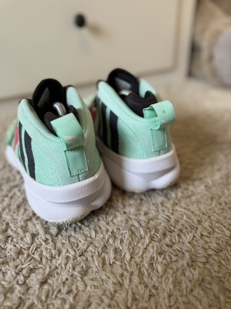 Buty sportowe do koszykówki Adidas Dame 8 extply Pulse Mint