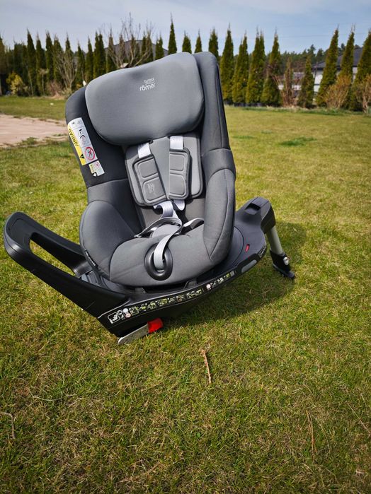 Fotelik samochodowy Britax Romer DUALFIX M i-Size 0-20kg z bazą.