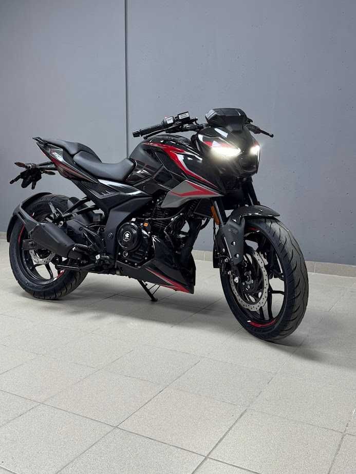 Мотоцикл BAJAJ Pulsar N250 2025