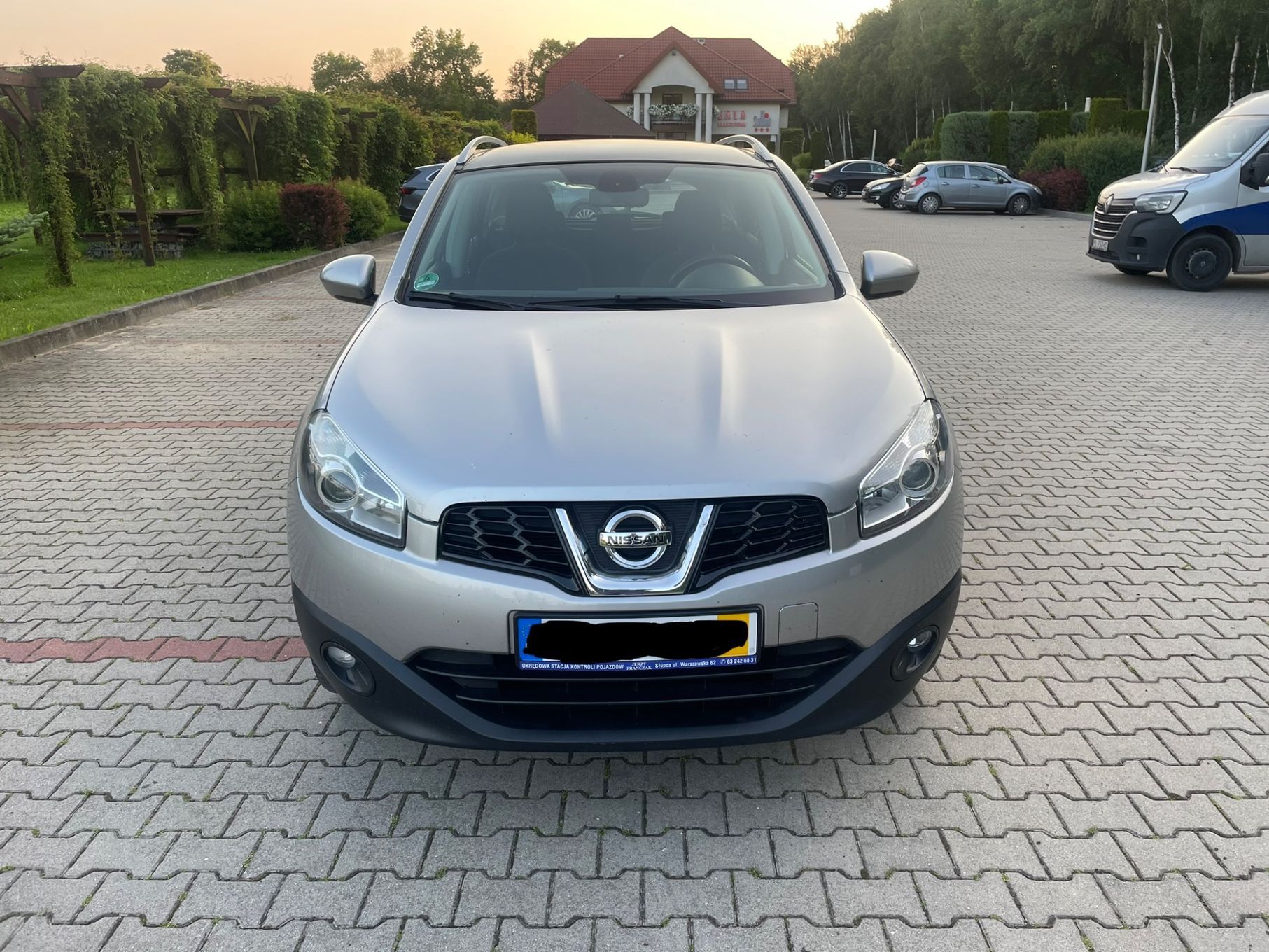 Nissan Qashqai Tekna 2.0 i panorama nawigacja manual xsenon