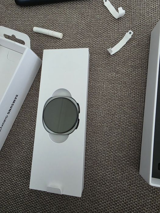 Samsung galaxy watch 8 44 mm [troco por playsation 5]