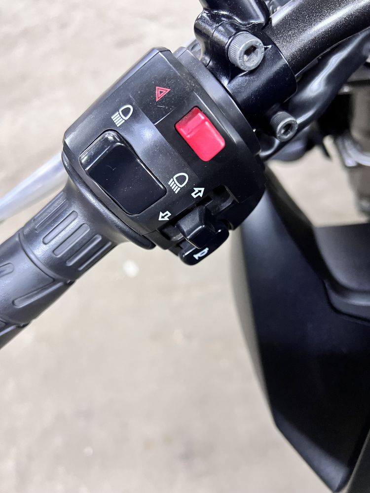 Японський мотоцикл kawasaki Z800 4 циліндра без пробігу по Україні