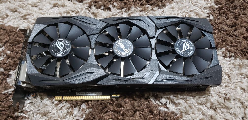 Nvidia GeForce  GTX 1070 Asus Strix