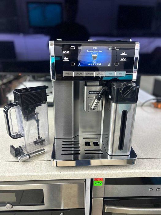 Кавомашина DeLonghi
PrimaDonna Exclusive 
ESAM 6900 M з Німеччини!