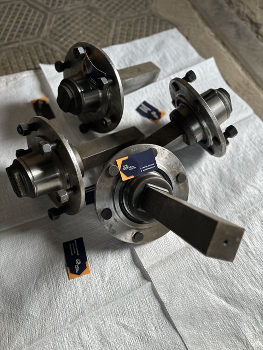 Напіввісь зі ступицею 6х205 розболтовка