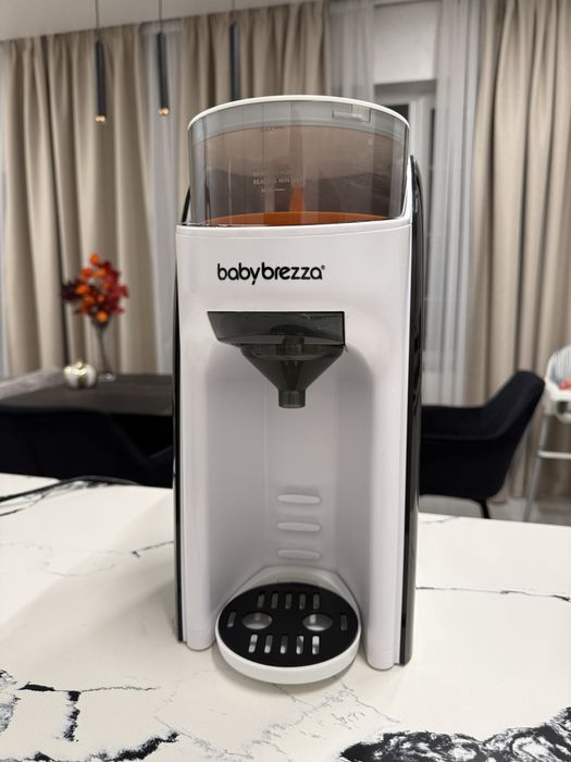 Babybrezza машина для приготування суміші
