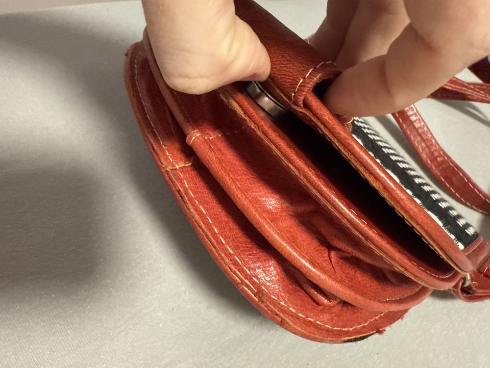Skórzana torebka mała w stylu boho ze skóry wzory wzorki hipis