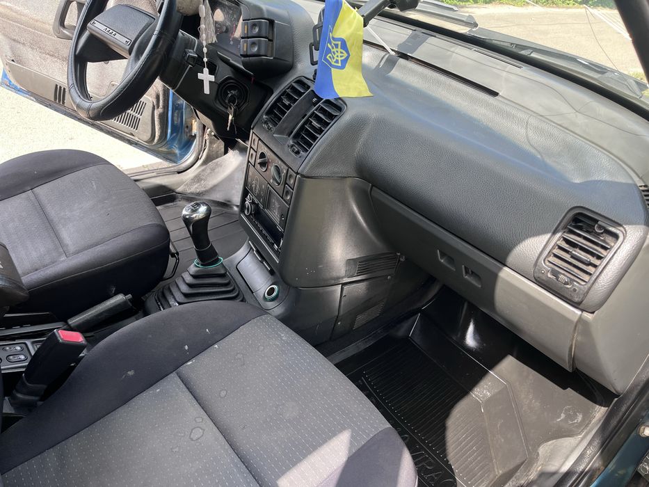 Ваз 21102, після зварювальних та покрасочних робіт