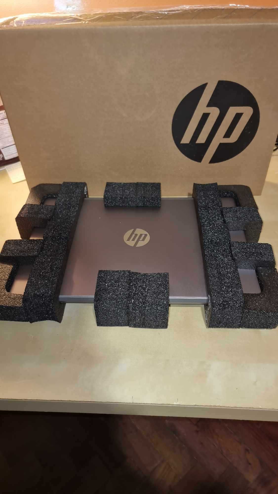 Computador Portátil HP Pavilion 15-cs0004np