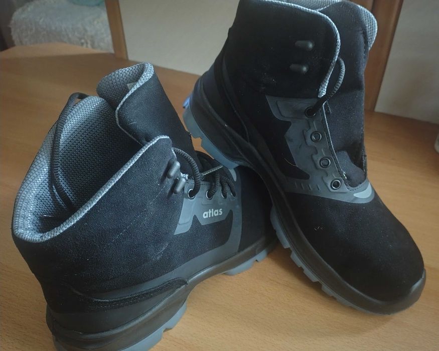 Oryginalne buty ATLAS - „NEXT STEP”.