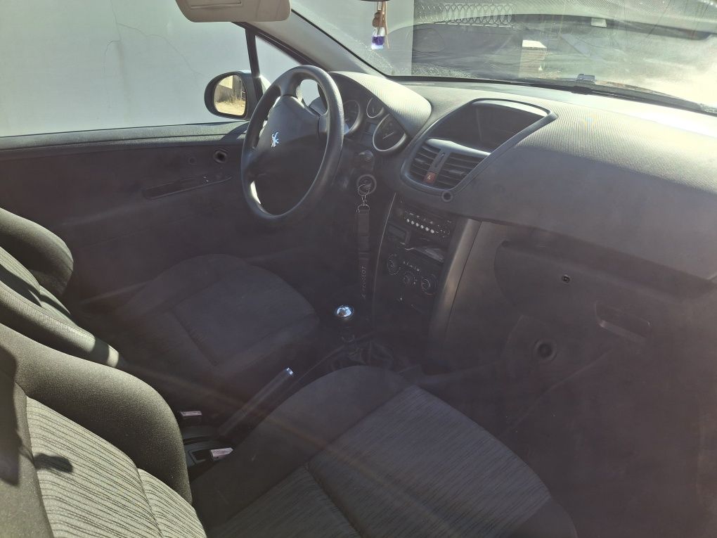 Peugeot 207 1.4 hdi 2010 comercial