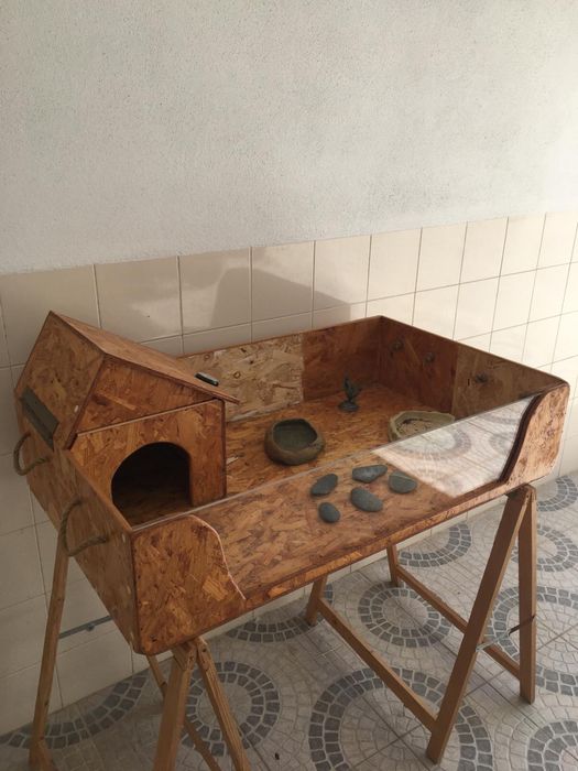 Terrário para tartarugas terrestres