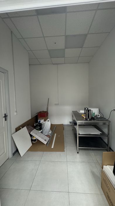 Фасад, суборенда приміщення, великій трафік