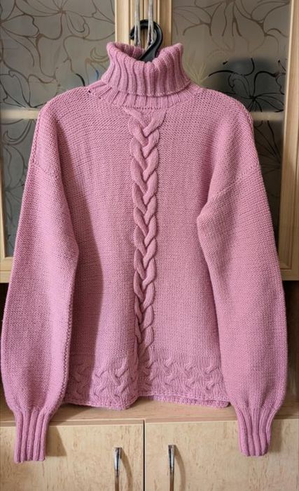 Теплий светр, ручна робота