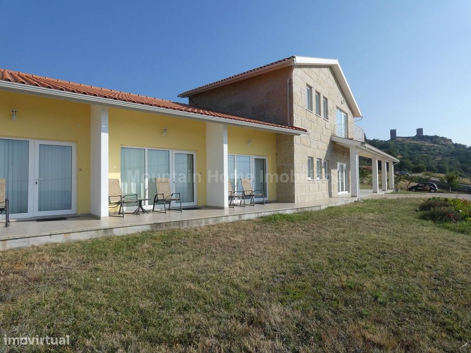 Moradia T3 Venda em Linhares,Celorico da Beira