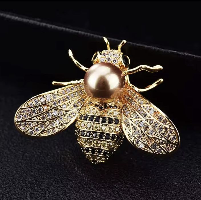 Прикраса брошка біжутерія