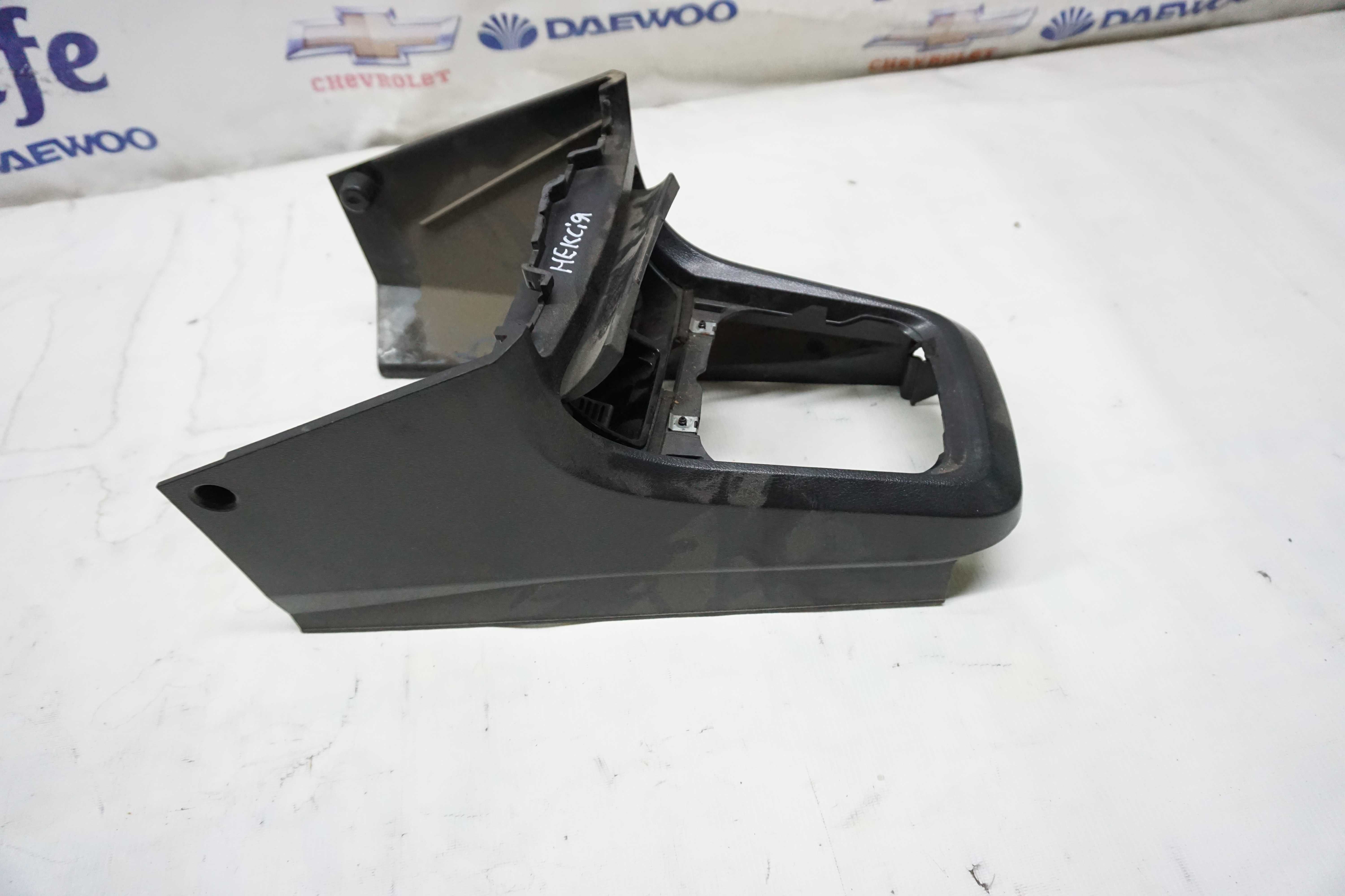 Центральна консоль Daewoo Nexia\Део Нексія (N150)
