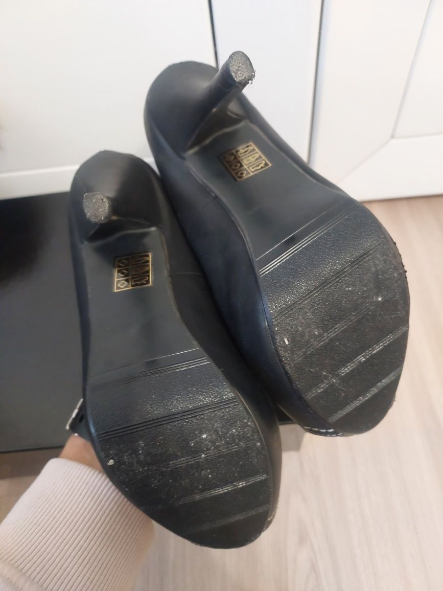 Szpilki czułenka rozmiar 37