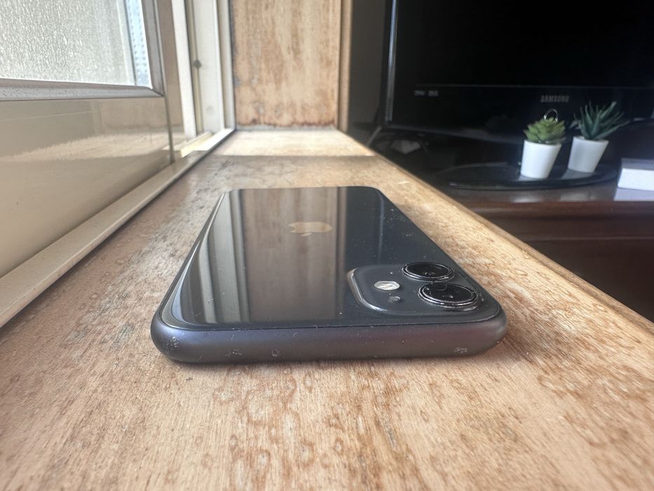 iPhone 11 64gb Preto