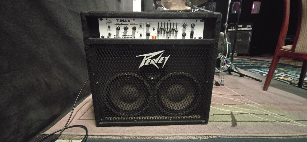 Combo basowe wzmacniacz basowy Peavey T-Max 210 550W