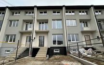 ТЕРМІНОВО Продаж збудованого трьохповерхового котеджу с.Ременів