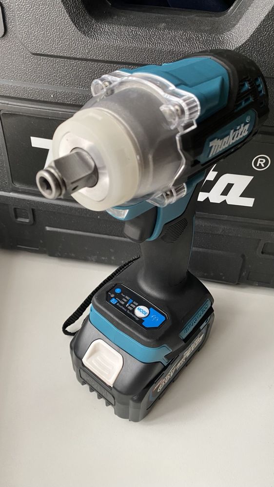 Аккумуляторный гайковерт Makita 36 V с набором инструментов Гайкокрут