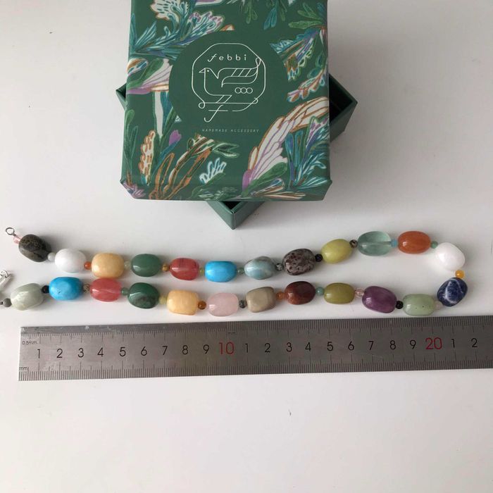 Бусы разноцветные натуральный камень,