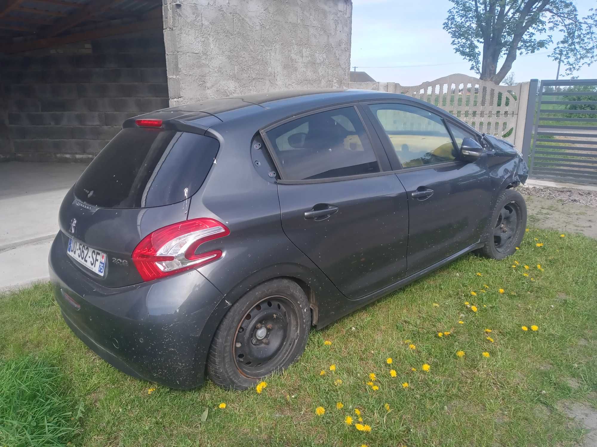 Sprzedam  208 1.6benzyna