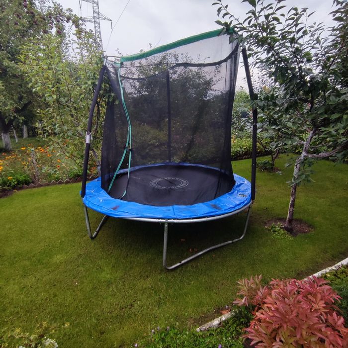 Trampolina ogrodowa