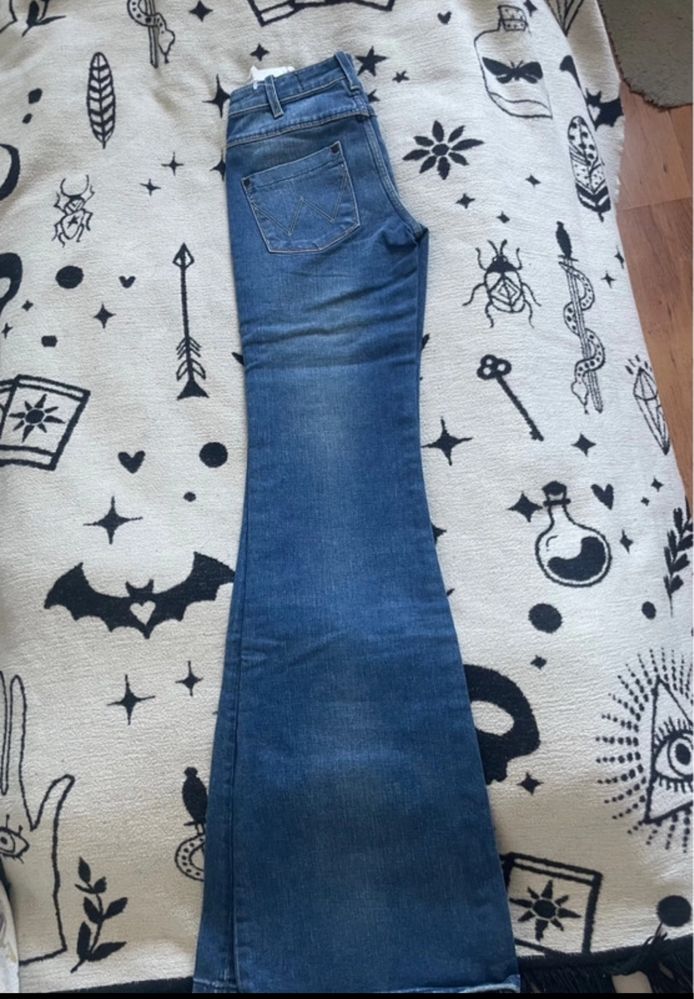 Jeansy wrangler Joni flare leg