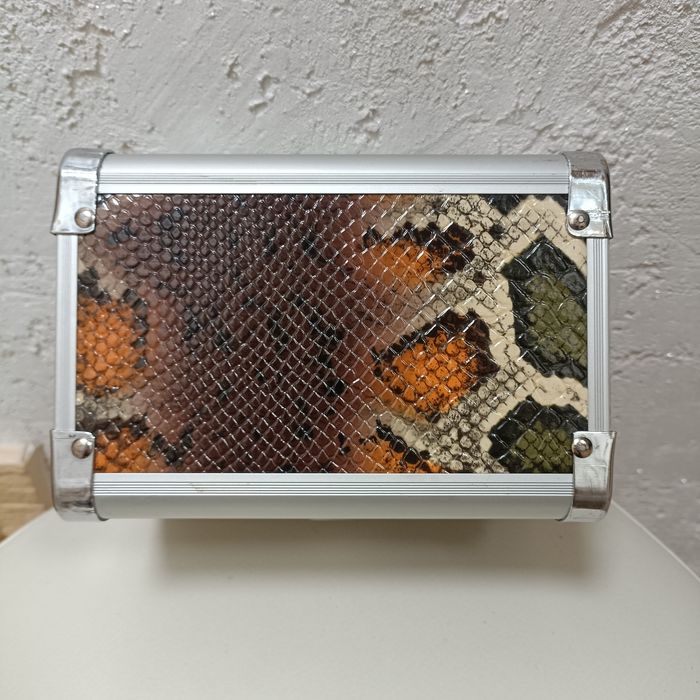 Шкатулка для украшений.