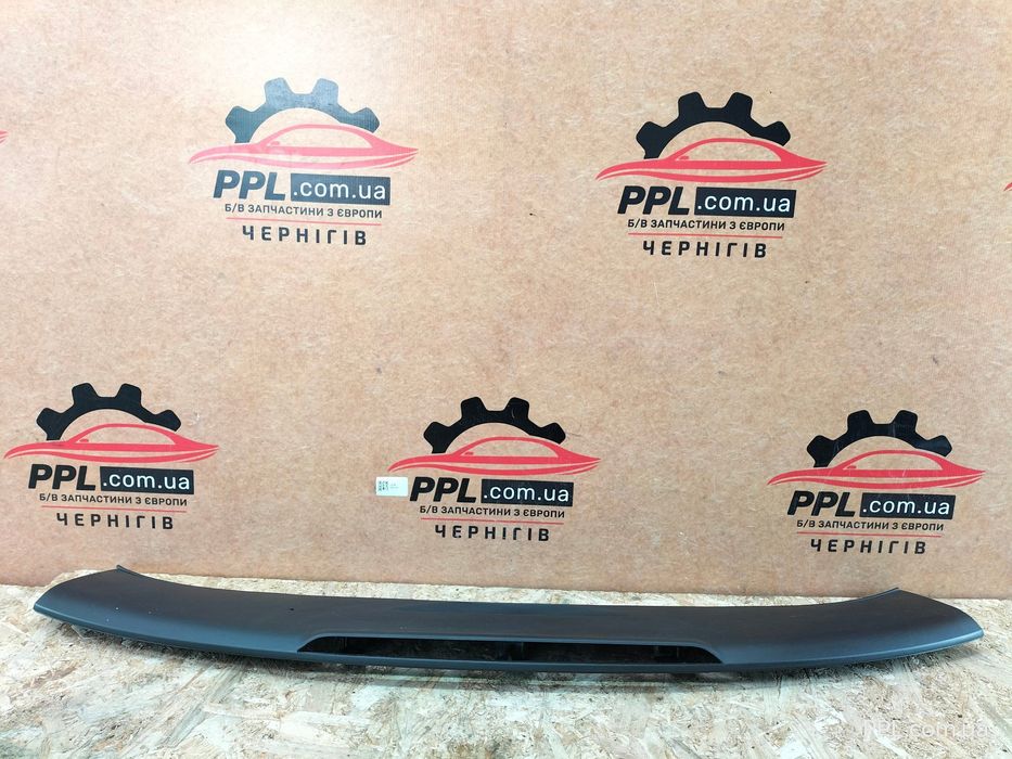 VW ID.4 20- Спойлер накладка крышки багажника 11K827555