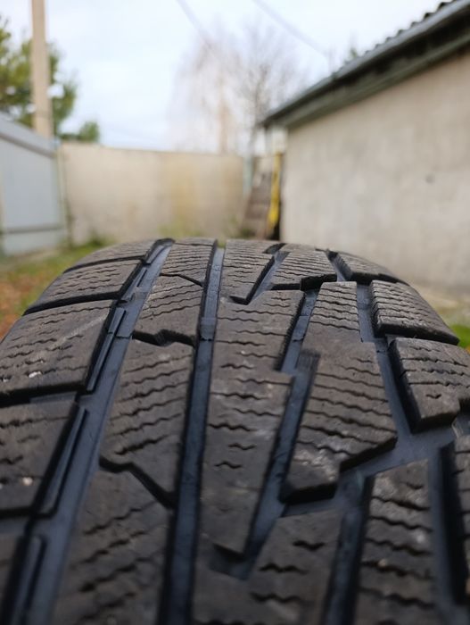 Продам зимову гуму