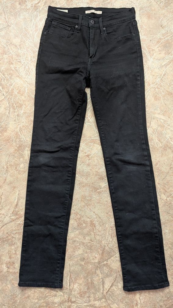 Джинси  Levis premium.  Розмір 27