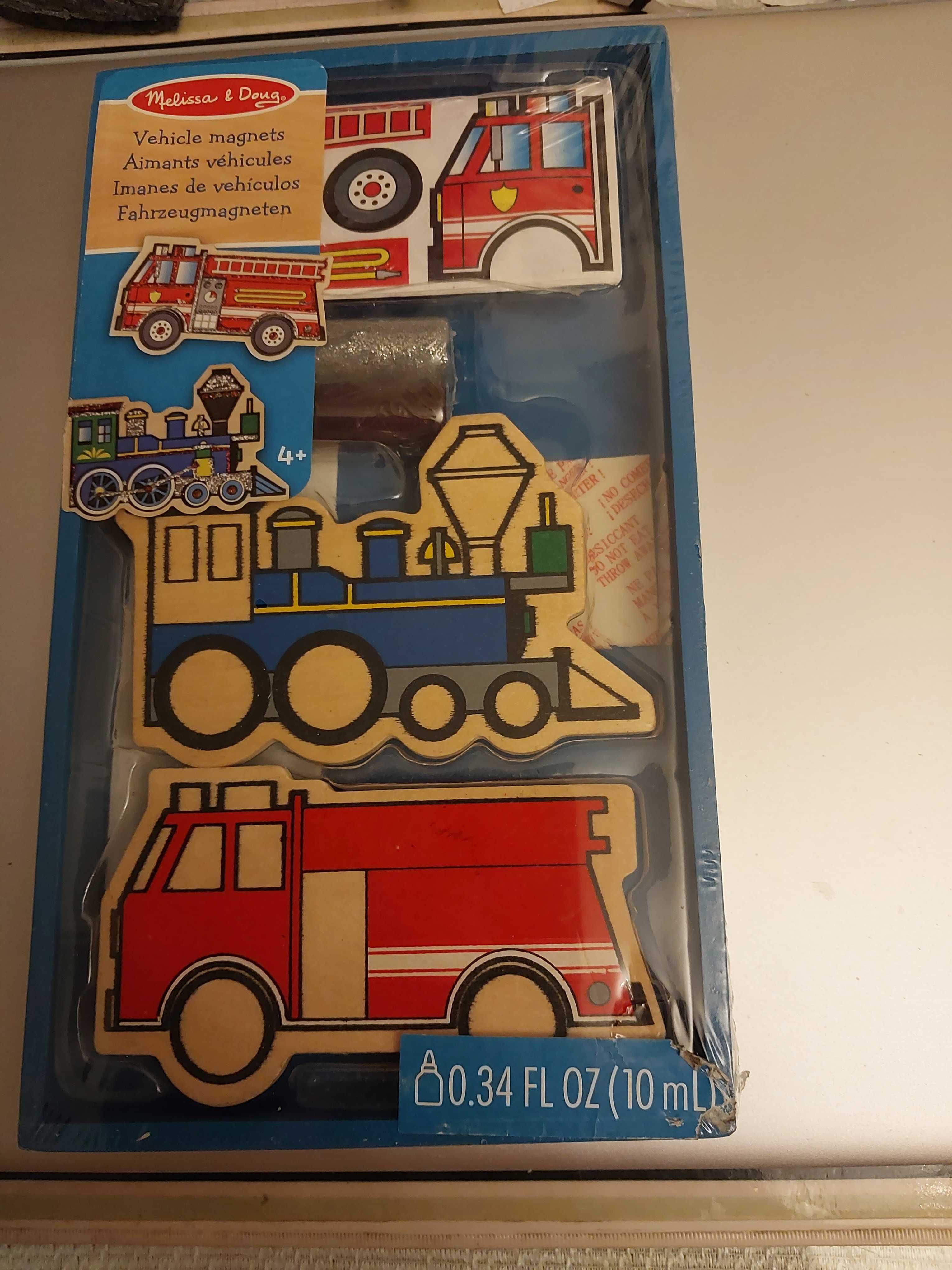 Zabawka, pojazdy z magnesami i naklejkami dla dzieci 4+