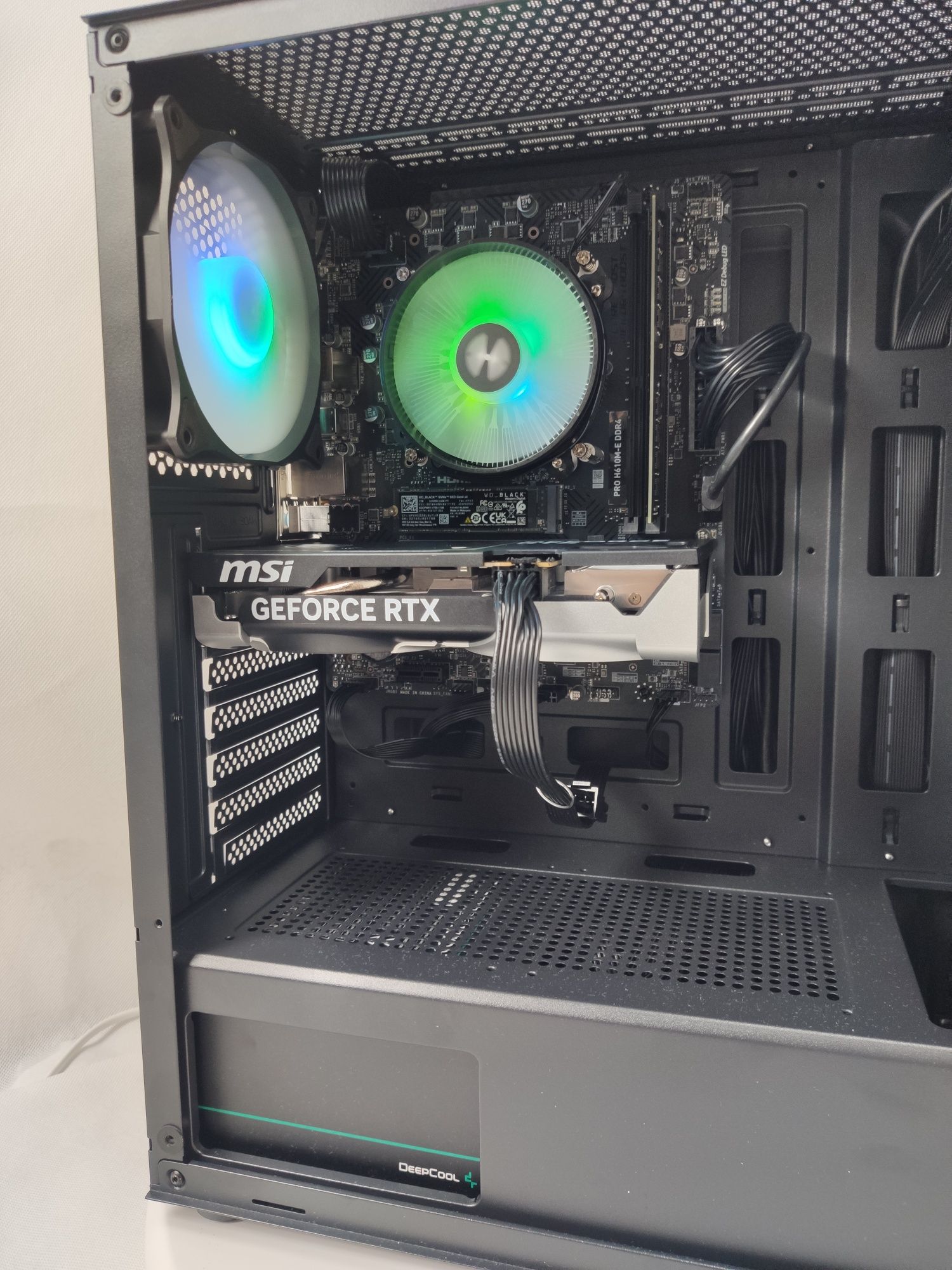 Komputer Gamingowy i7-14700, RTX 5060, 32 GB,SSD,Win 11 Pro