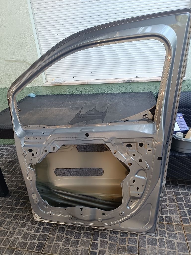 Porta lado direito Peugeot partner 2021
