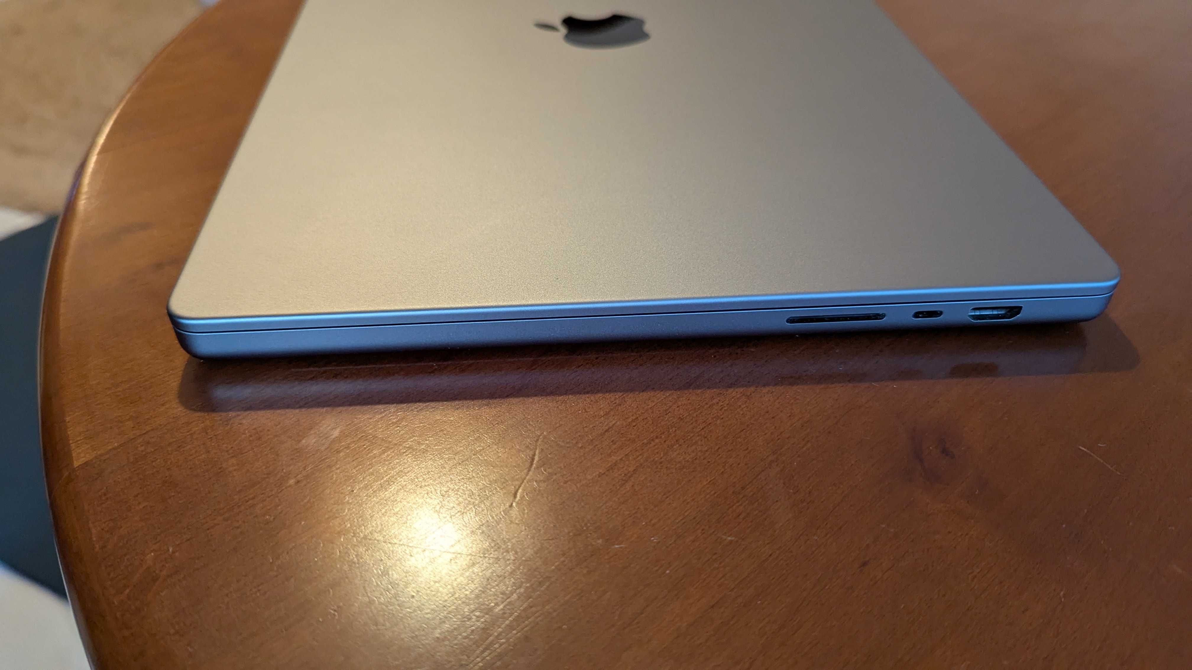 MacBook Pro 16" M2 Pro - 32GB RAM, 512GB SSD - Estado Excelente