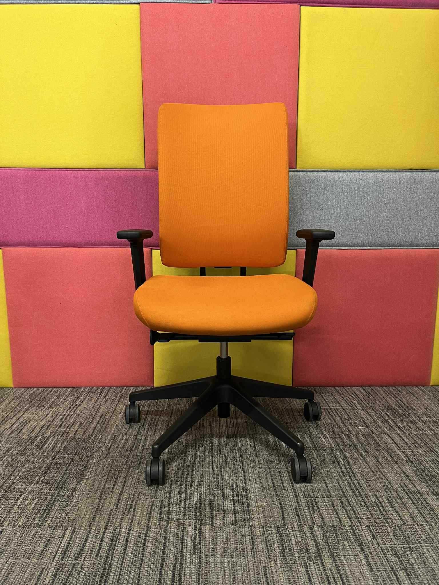 Fotel biurowy obrotowy ergonomiczny Profim Veris 101SFL okazja!