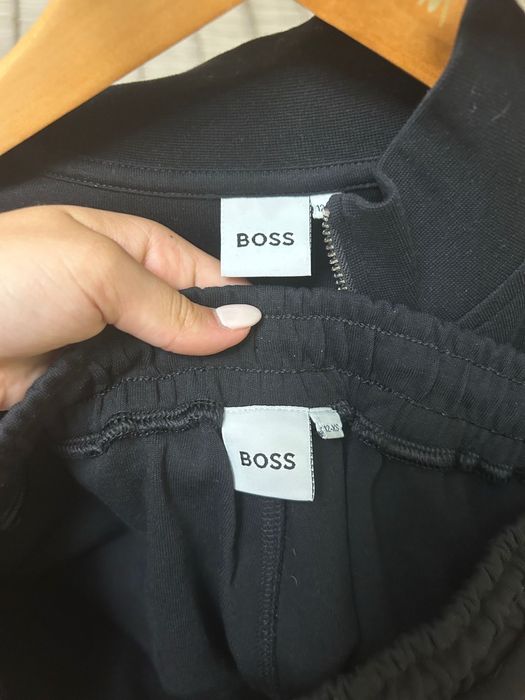 Conjunto calças e casaco da Boss para rapaz