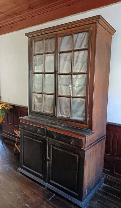 Louceiro para restauro grande com portas e prateleiras