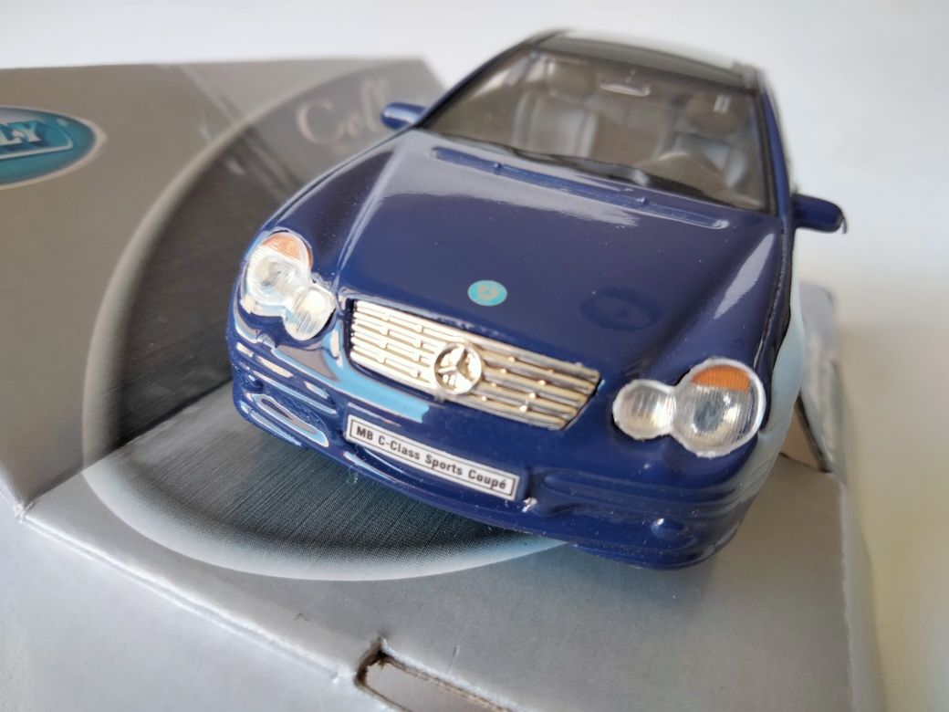 1:36 Mercedes C-Class Sports Coupé Kompressor (2002)