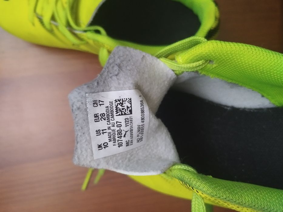 Chuteiras com pitons - marca Puma