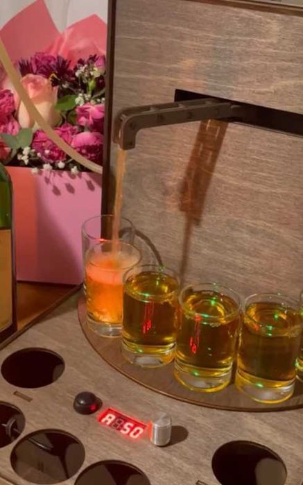 Наливатор спиртних напоїв дозатор з автоналивом на 6 чарок