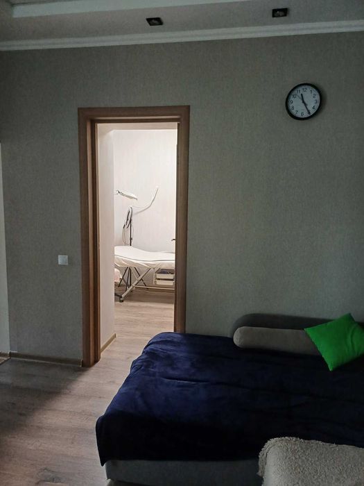 3 кімнатна квартира в одноповерховому будинку на Раківці