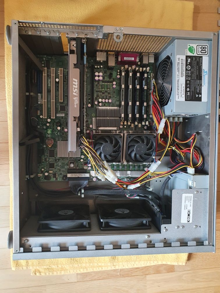 Komputer PC (NVIDIA Quadro FX)