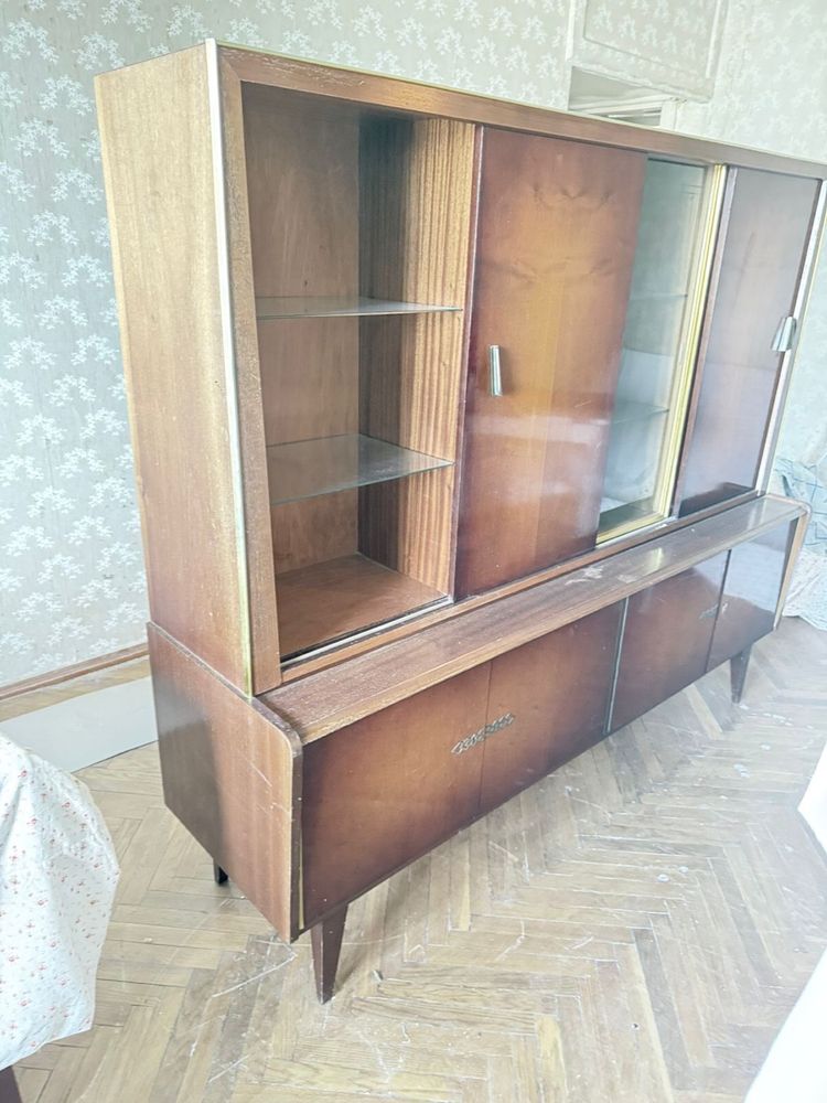 Серванти для залу