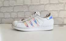 Adidas Superstar hologram