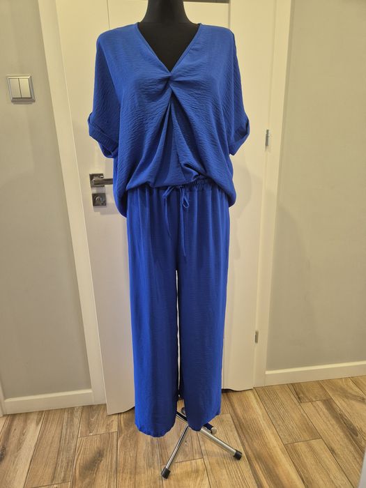 Nowy bez metki letni habrowy granatowy kostium  Xl bluzka i spodnie