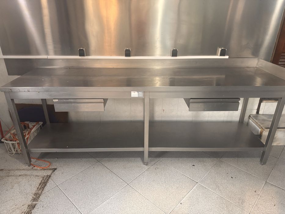 Vendo bancada inox nova